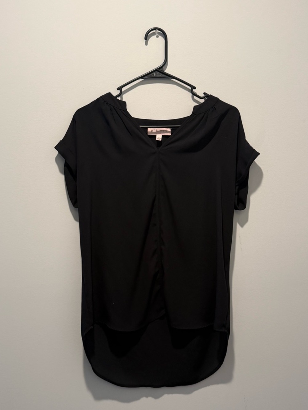 Philosophy Black Short Sleeve V-Neck Blouse